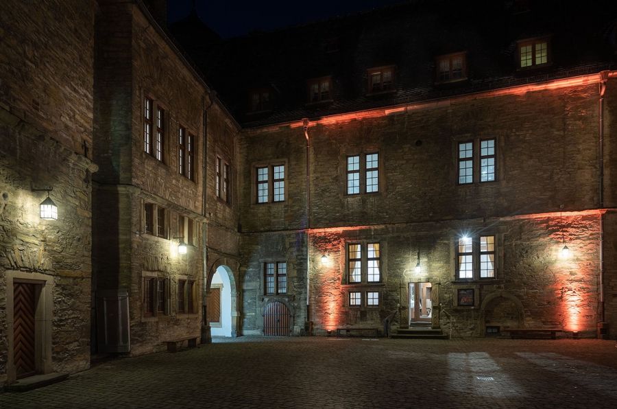 Öffentliche Lichterführung für Erwachsene und Familien am Freitag, 6. März um 18 Uhr in der Wewelsburg. (Foto: André Heinermann ©Kreismuseum Wewelsburg)